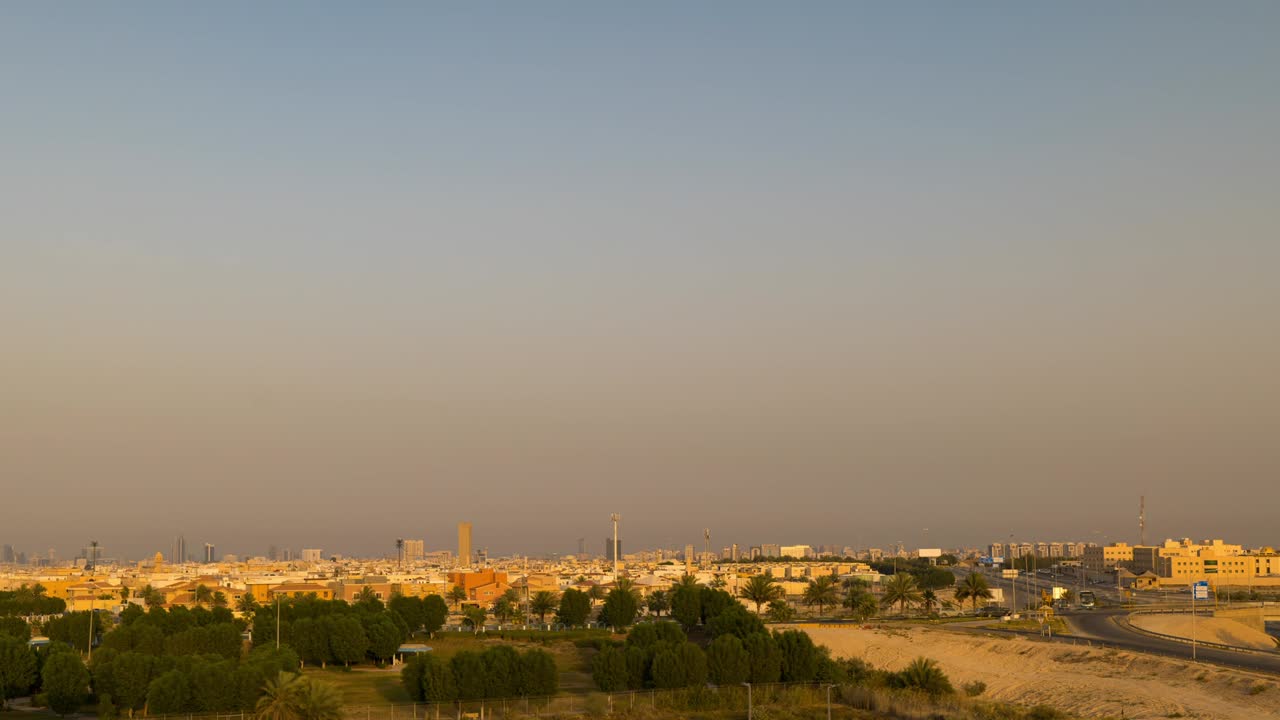 Video in time-lapse del lockdown imposto in tutta l'Arabia Saudita per precauzioni contro il Covid-19.