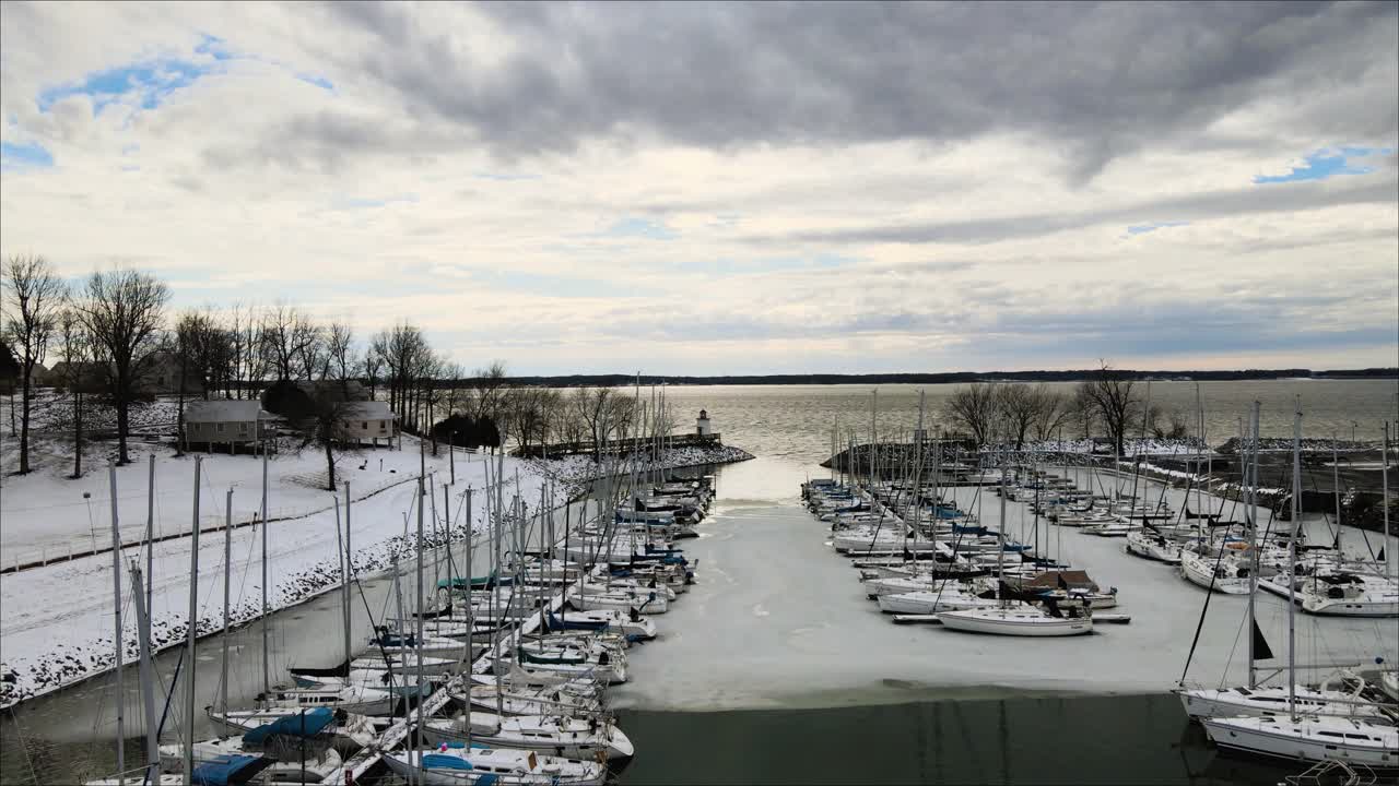 Reveal of the frozen boats in the marina at Lighthouse Landing in Grand Rivers, Kentucky
