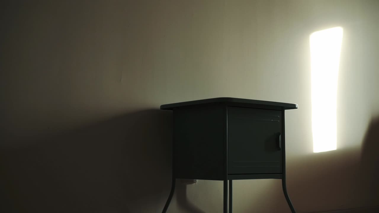 일몰 거실의 침대 옆 탁자