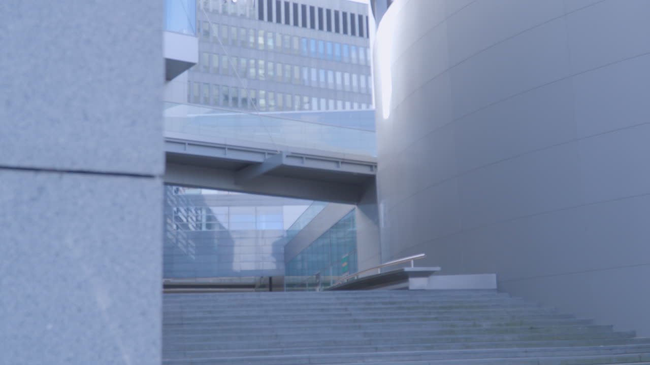 edificio exterior con diseño arquitectónico contemporáneo en gdynia, polonia