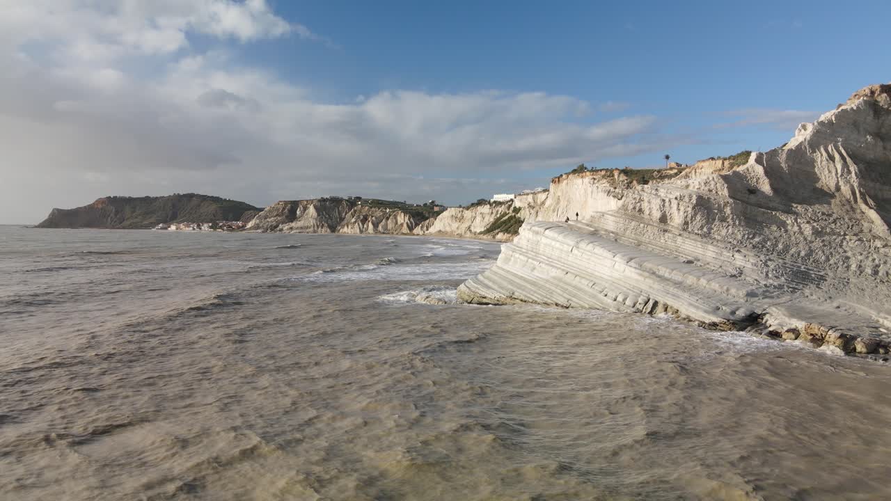 Vista aerea della famosa Scala dei Turchi in Sicilia