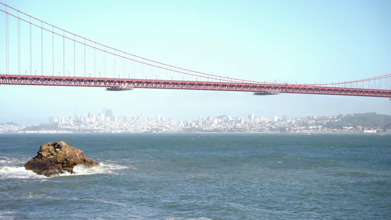 increíble vista del paisaje urbano de san francisco y el puente golden gate
