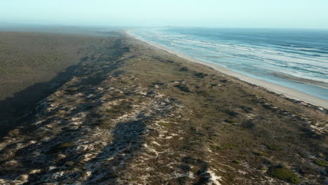 Idílico-Paisaje-Marino-En-El-Parque-Nacional-De-La-Costa-Oeste,-Sudáfrica---Toma-Aérea-De-Drones