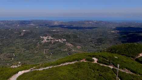 Vista-Aérea-De-Drones-Desde-La-Isla-De-Corfú-En-Grecia-En-El-Verano