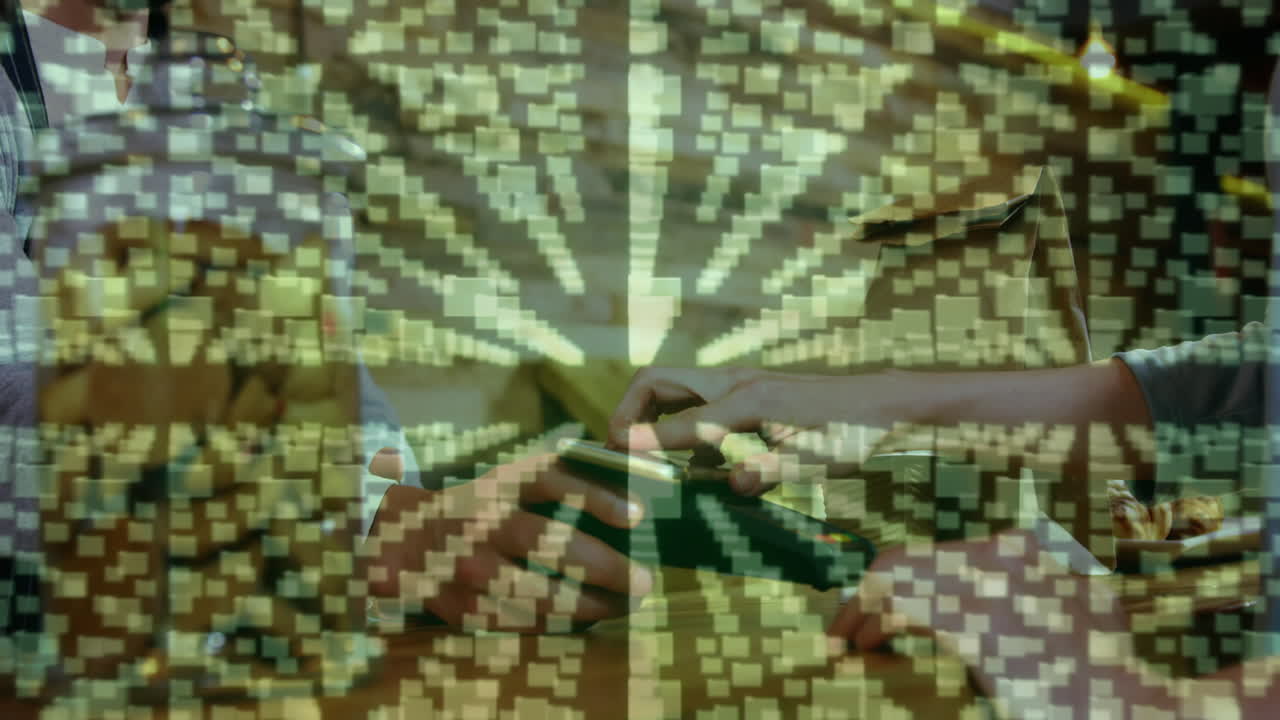 animación del candado de seguridad de la red sobre las personas que utilizan el terminal de pago