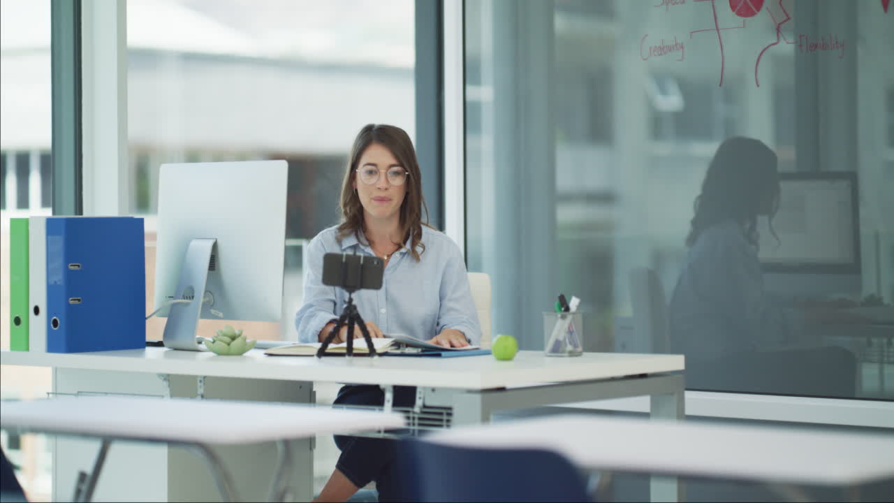 tener una sesión de tutoría virtual