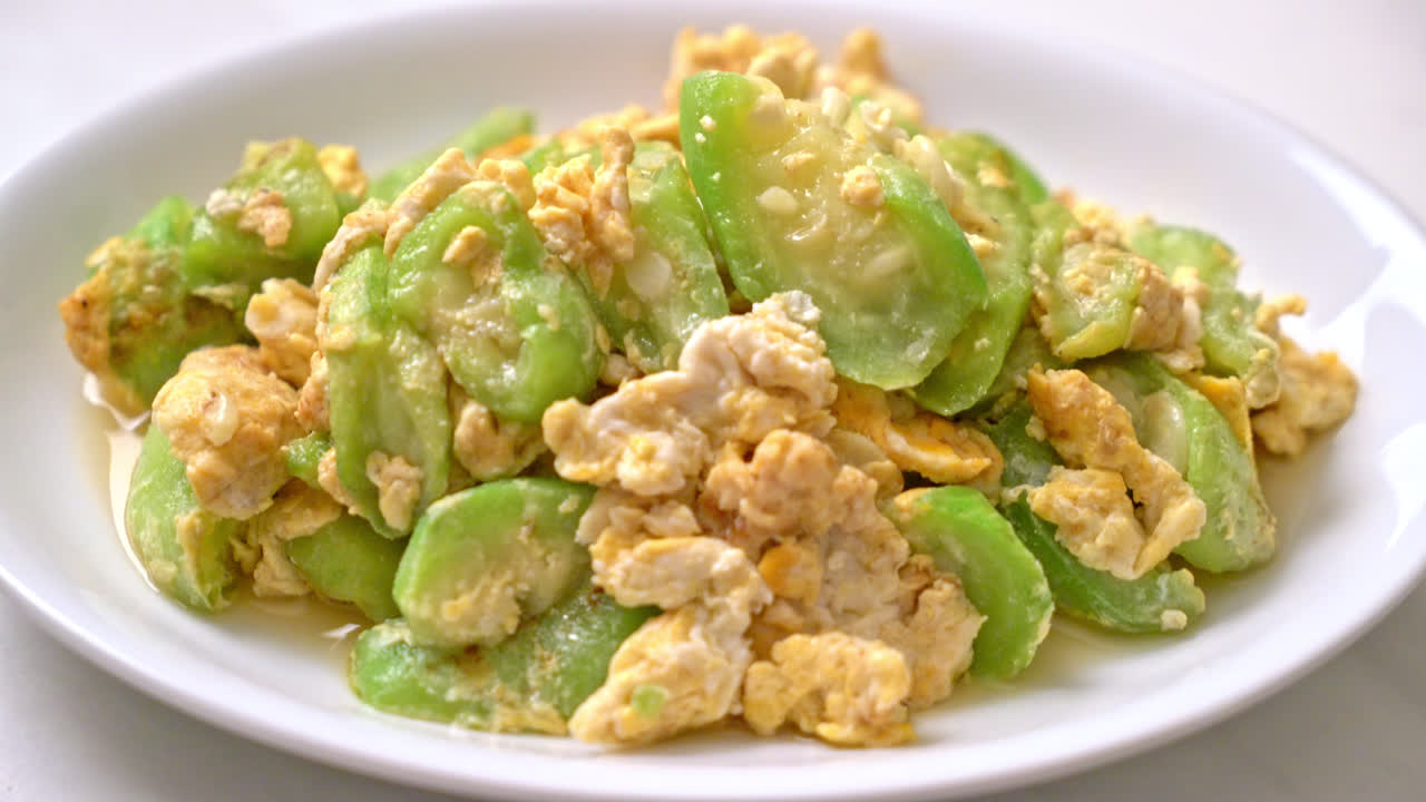 각진 박과 계란 볶음