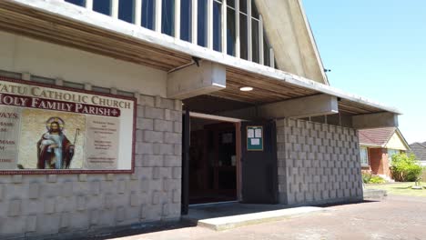 toma de capilla religiosa cristiana o católica y altar para los fieles