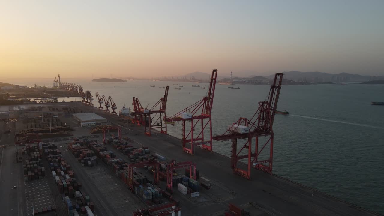 воздушное видео окружающей среды крупного грузового терминала