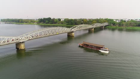 Puente-De-Trang-Tien---Antigua-Capital-De-Hue---Vietnam-4k