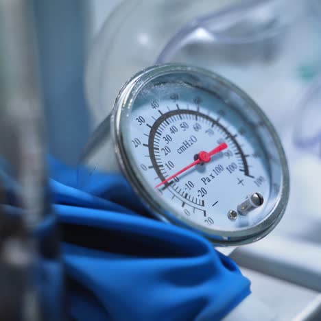 sala de operaciones con equipos modernos