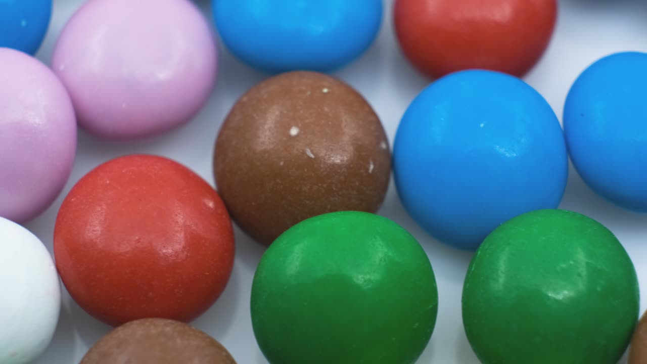 dulces de caramelo multicolores, dulces de pelota.