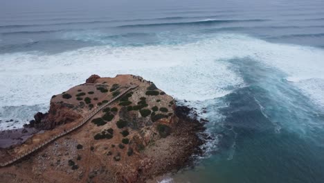 Drone-shot-of-beautiful-point-of-view-in-Carrapateira,-Portugal