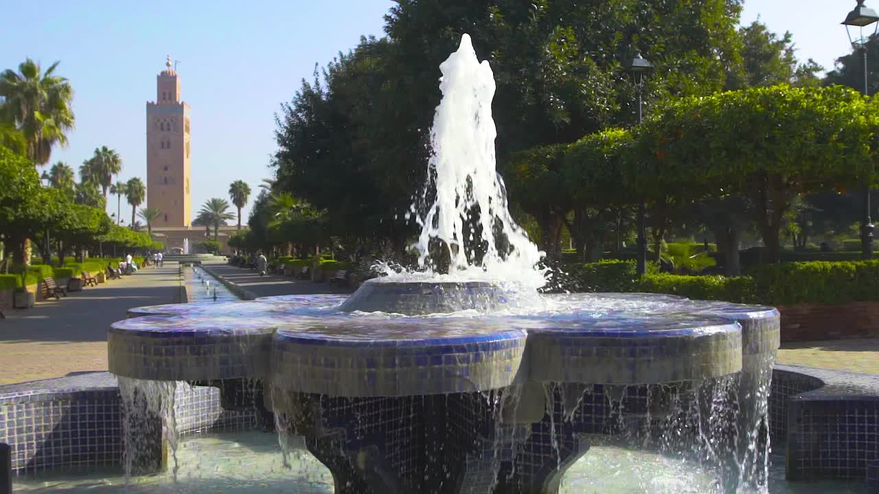 쿠투비아 모스크의 분수