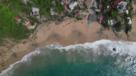 Perspectivas-Aereas:-Mazunte,-Oaxaca,-Mexico