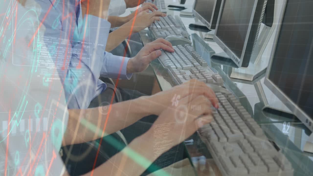 사무실에서 코카시안 사업가들에 대한 데이터 처리 애니메이션