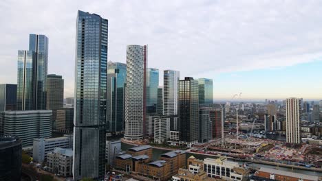 Metropolis-Concept-of-Downtown-Business-District-in-London,-UK---Aerial