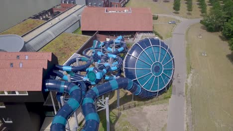 vista aerea de los toboganes en el agua