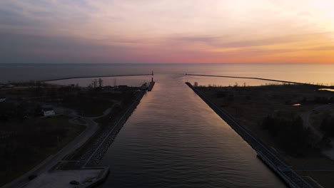 channel between a great lake and an inland one