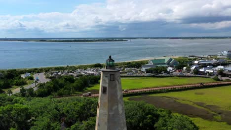 Punto-De-Interés-Del-Antiguo-Baldy-Light-House-En-Bald-Head-Island-Carolina-Del-Norte