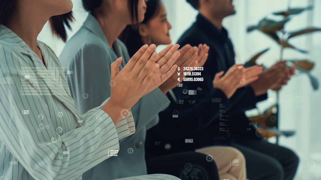 기업 직원 회의에서 축하하는 사업가들에 대한 시각적 그래픽