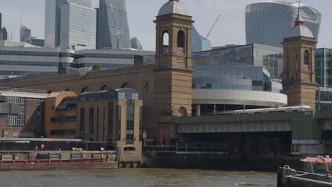 Recovery-Tug-Boat-On-River-Thames-Going-Under-Southwark-Bridge
