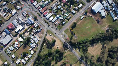 Bird's-Eye-View-Over-Town-Kilcoy-In-Queensland,-Australia---Drone-Shot