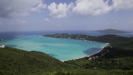 Impresionantes-Casas-Con-Vista-Aérea-En-La-Montaña-St