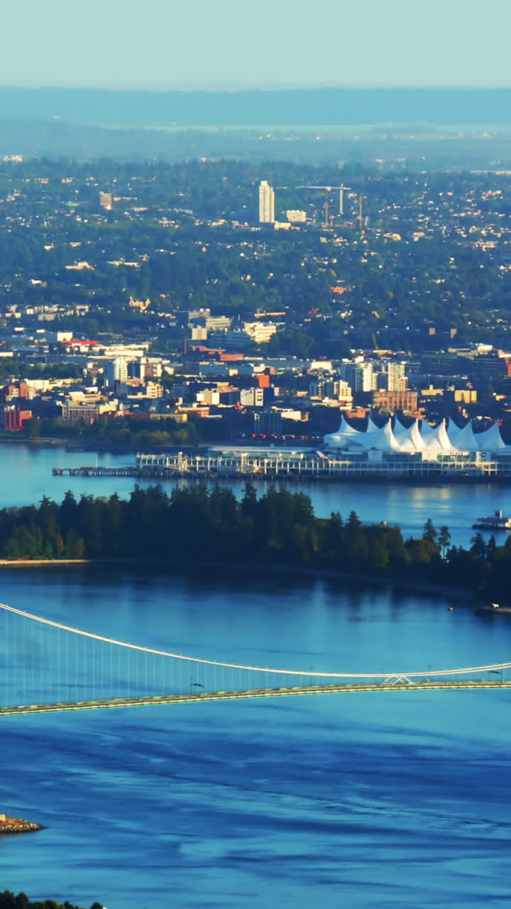 바다에서 움직이는 보트