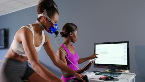 cyclist using metabolic gas analyser