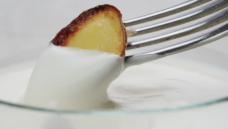 roasted potato in sour cream dip