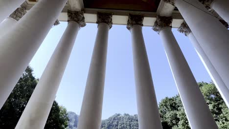 columns and pillars at state capital in charleston west virginia