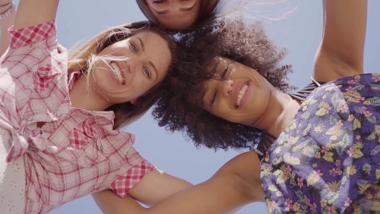 명랑 포용 친구