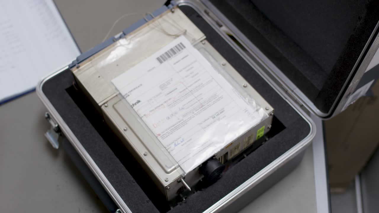 전자 장비의 취급 및 포장 기술자