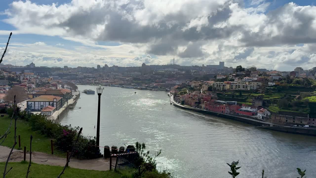 Stunning panoramic view of Porto from Jardins do Palácio de Cristal
