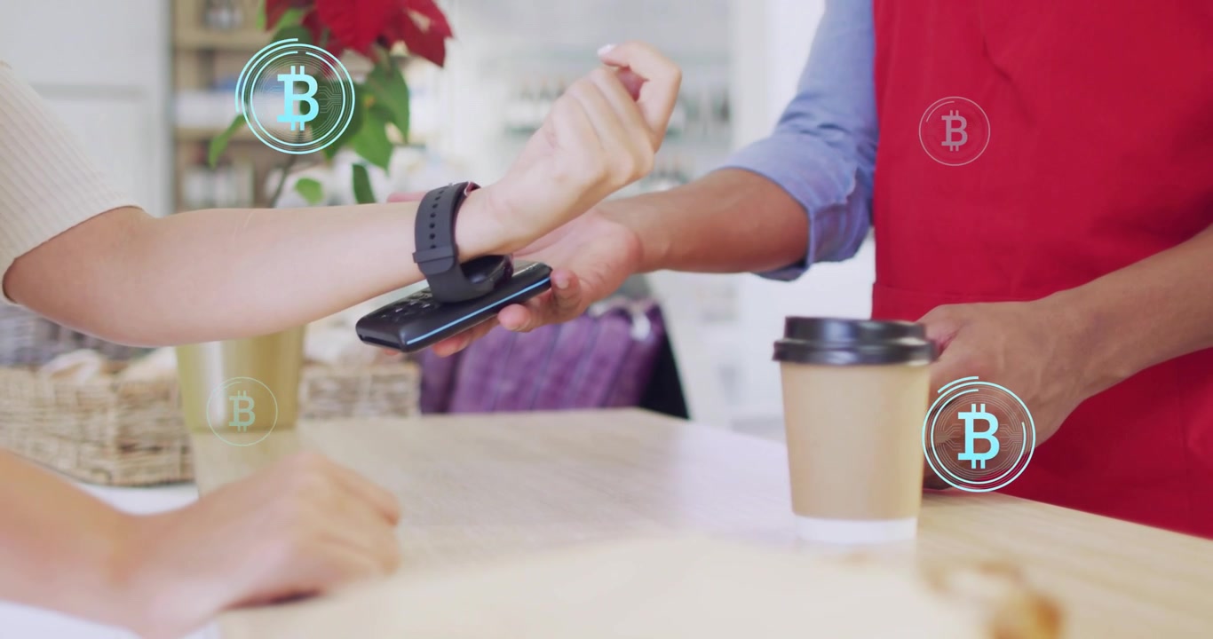 Pelayan memegang terminal di kafe, pembeli mengangkat jam tangan pintar untuk mengetuk, ikon Bitcoin bermunculan menandakan pembayaran selesai