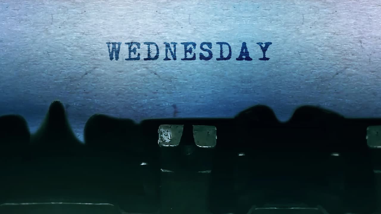 수요일, 오래된 타자기에서 타이핑