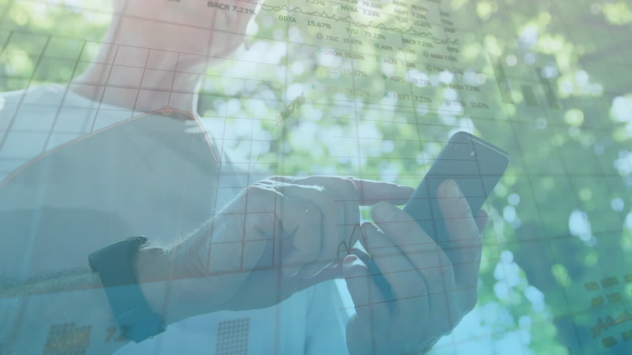 공원에서 스마트폰을 사용하는 백인 노인에 대한 통계 데이터 처리 애니메이션