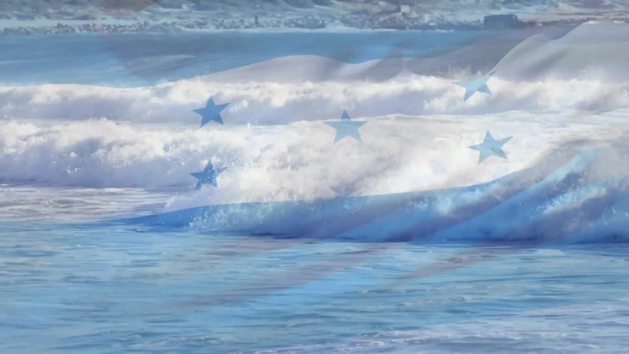 animación de la bandera de honduras ondeando sobre el paisaje marino de la playa
