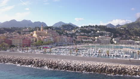 Vista-Aérea-De-Menton-Durante-El-Día-En-Cote-D&#39;azur,-Provenza