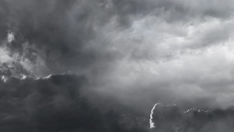 tormenta de truenos con relámpagos, nubes de fondo 4k