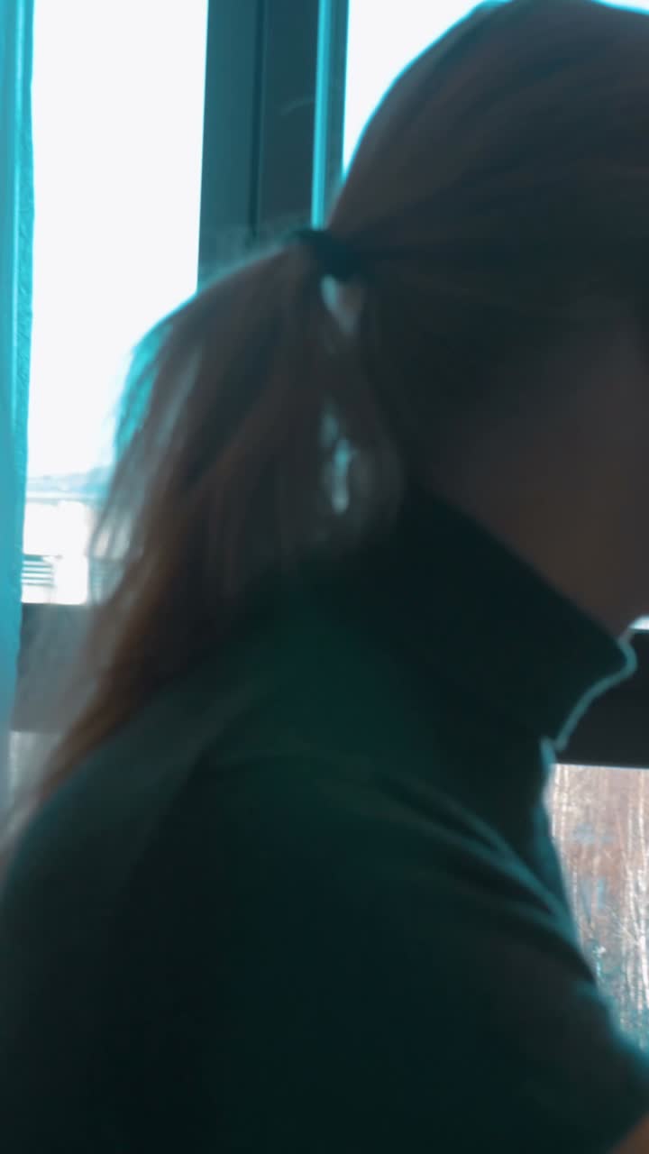 Lavorare in una stanza d'hotel