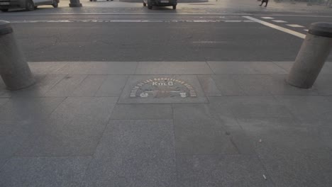 puerta de sol, kilómetro cero, punto de referencia en madrid, españa