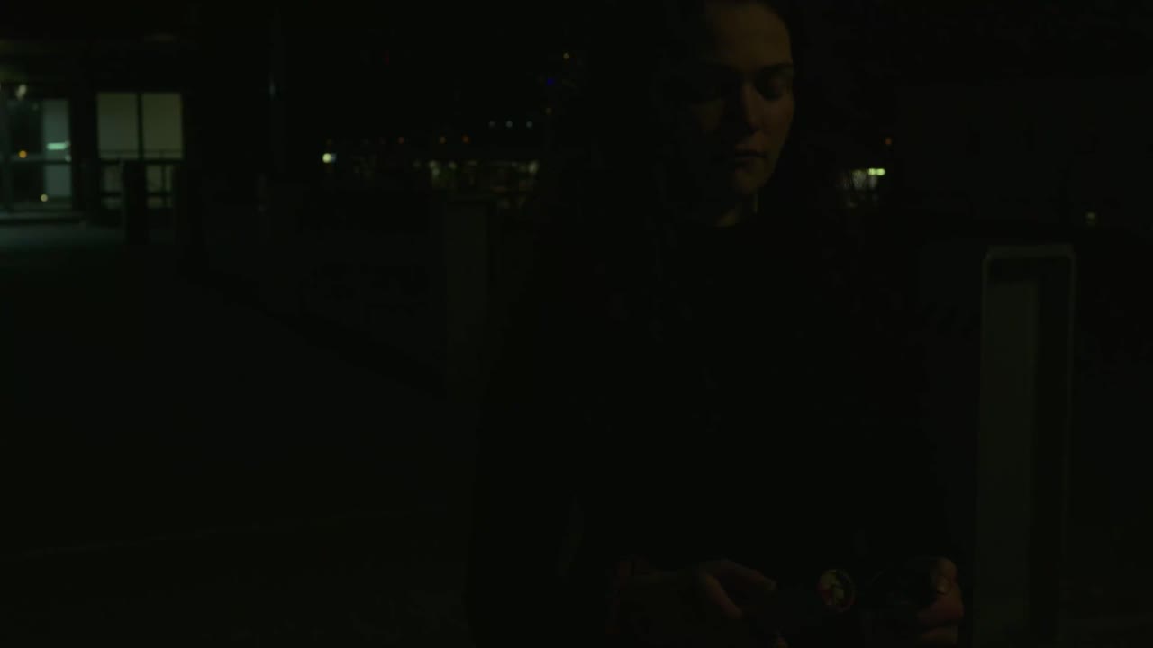 Rebel Girl is lighting a Bengalo