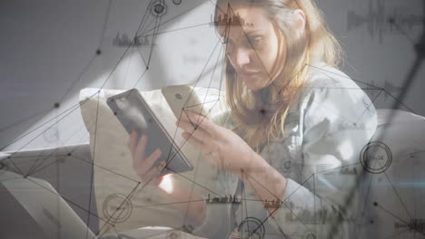 red de conexiones contra la mujer usando tableta digital y teléfono inteligente