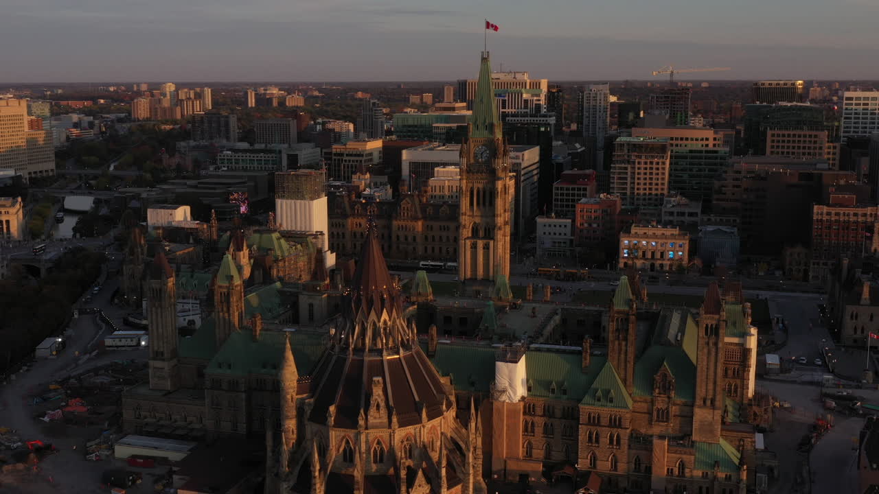 colina del parlamento ottawa canadá aire hora dorada