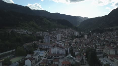 Ciudad-En-La-Montaña,-Devin,-Bulgaria