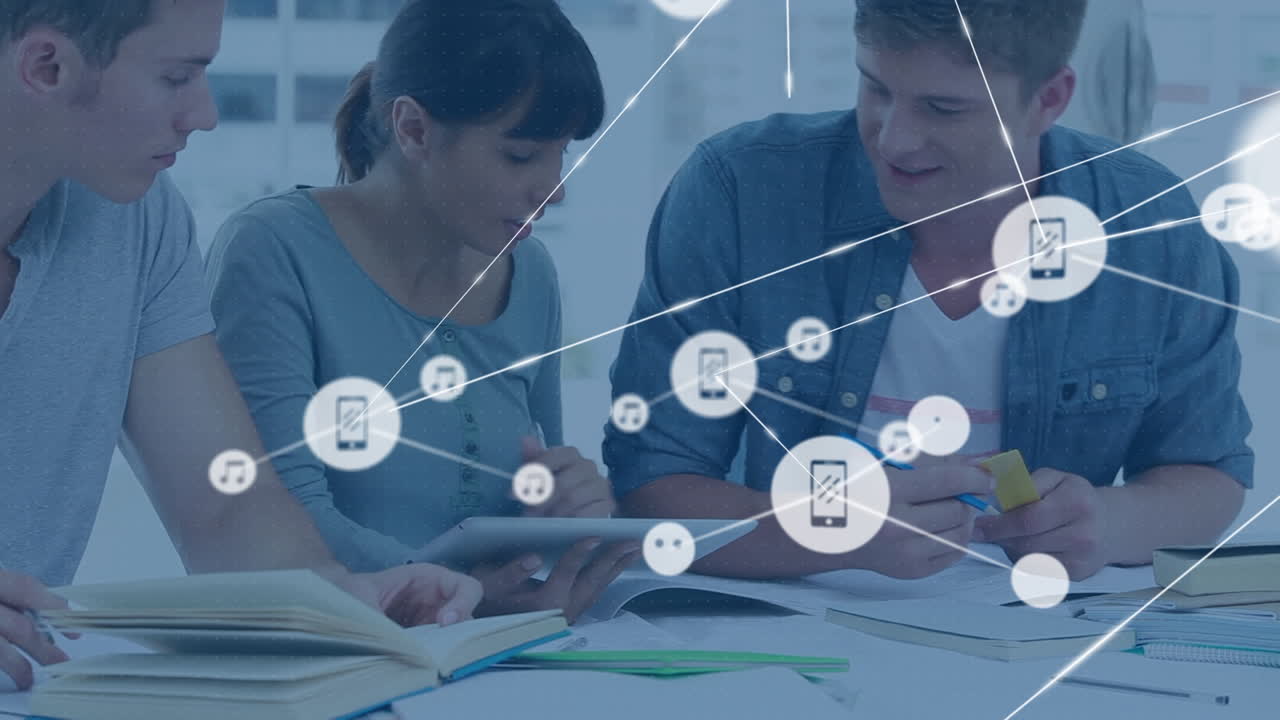 전화, 음악 아이콘의 애니메이션, 사무실에서 토론하는 백인 동료에 대한 라인과 연결