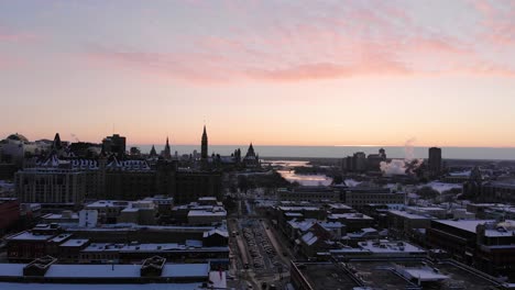 Imágenes-De-Drones-Aéreos-De-Byward-Market-Parlamento-Hill-Ottawa-Ontario-Canadá-Glebe-En-Invierno-Con-Puesta-De-Sol