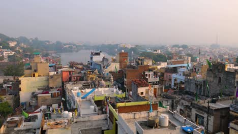 udaipur, also known as the city of lakes, is a city in the state of rajasthan in india. it is the historic capital of the kingdom of mewar in the former rajputana agency.